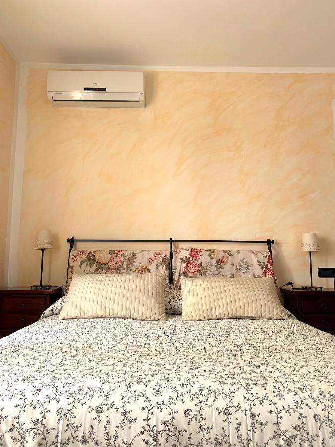 Appartamenti Villa Lina Ντεζεντσάνο ντελ Γκάρντα Εξωτερικό φωτογραφία