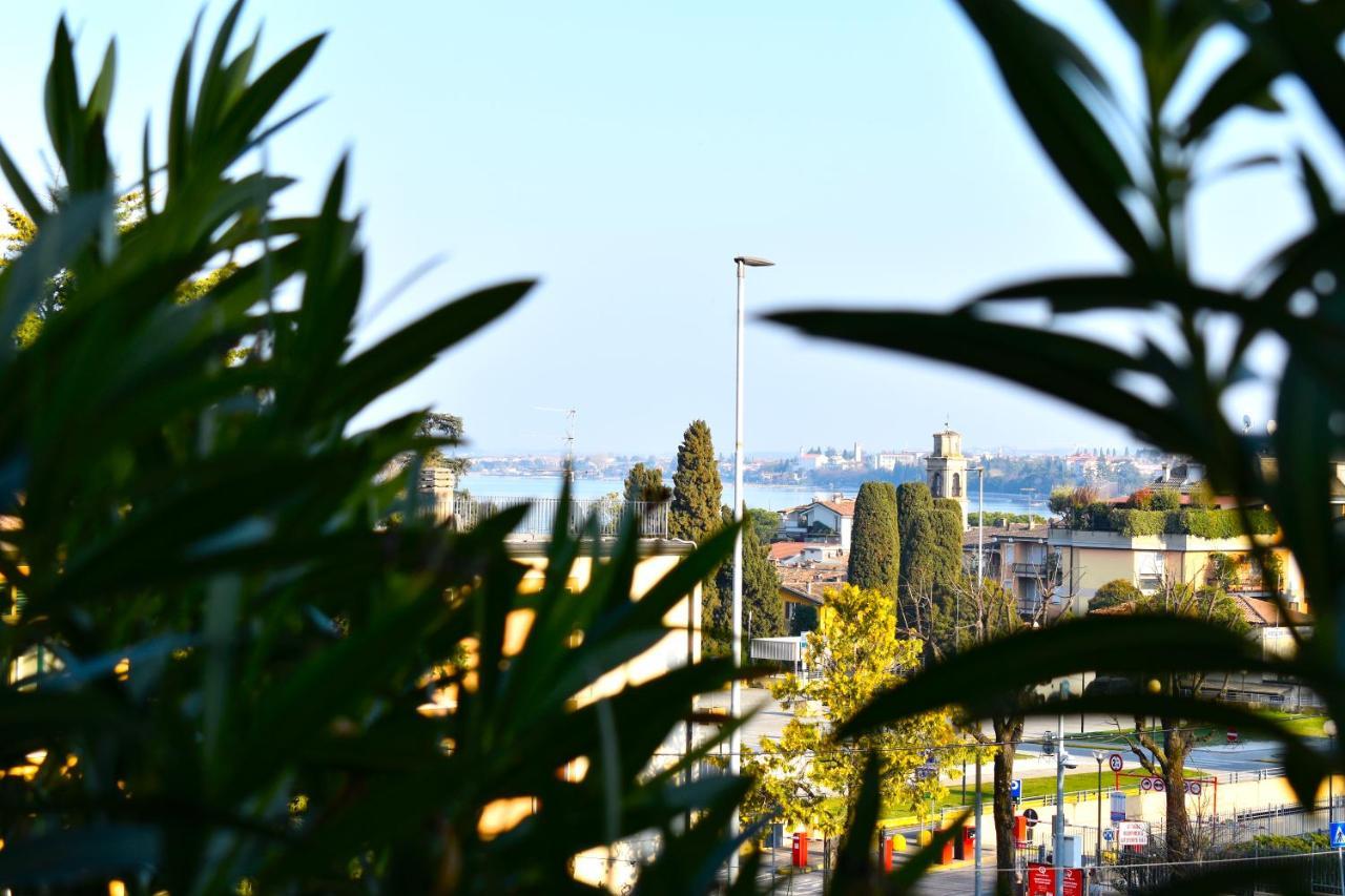 Appartamenti Villa Lina Ντεζεντσάνο ντελ Γκάρντα Εξωτερικό φωτογραφία