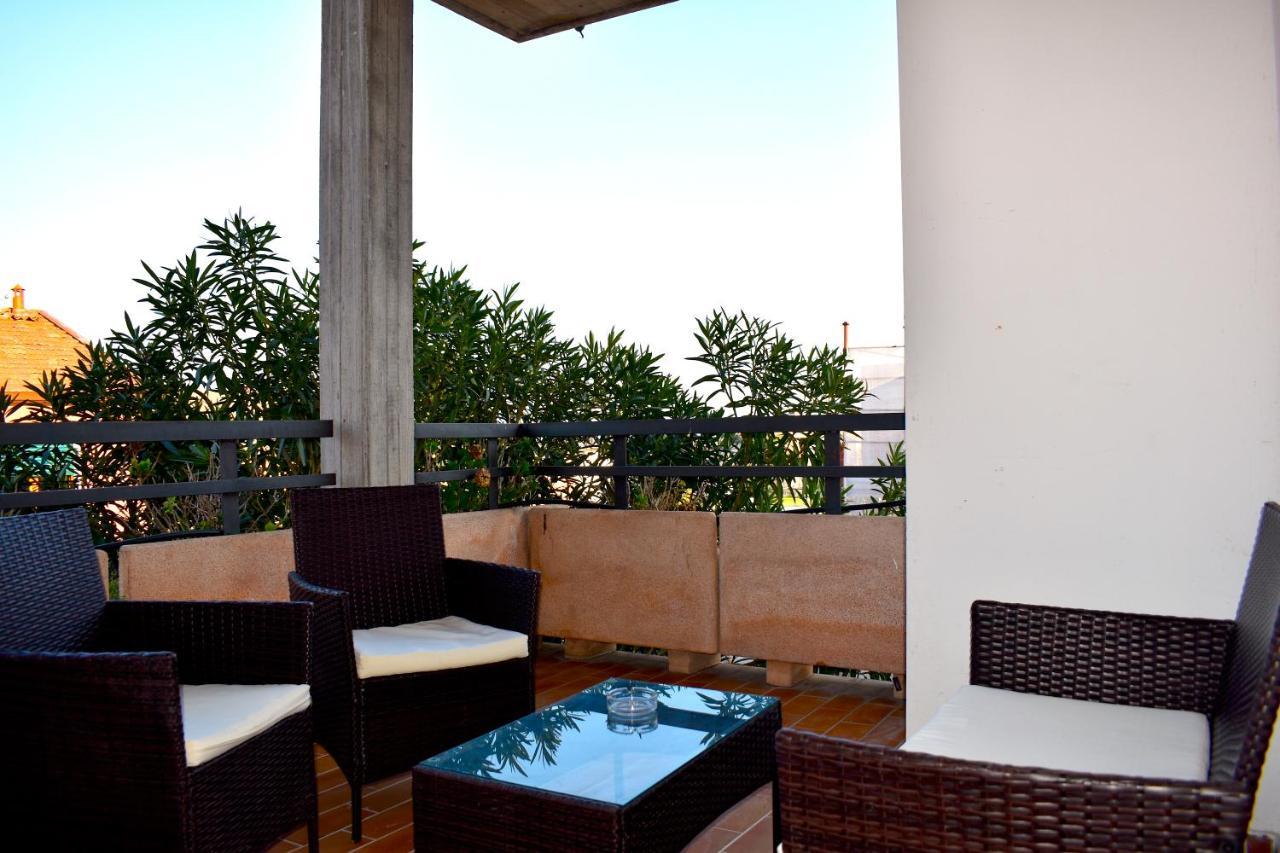 Appartamenti Villa Lina Ντεζεντσάνο ντελ Γκάρντα Εξωτερικό φωτογραφία