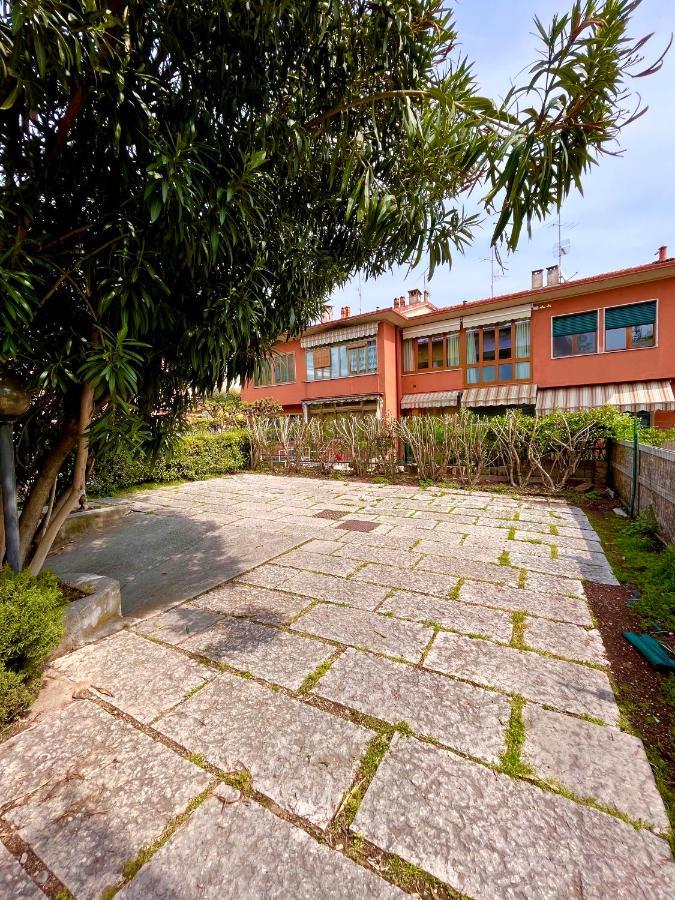 Appartamenti Villa Lina Ντεζεντσάνο ντελ Γκάρντα Εξωτερικό φωτογραφία