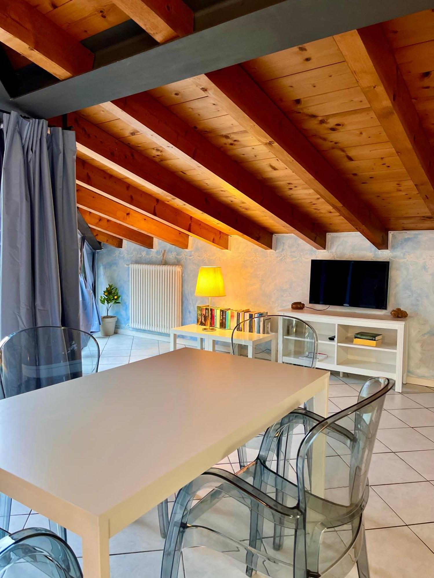 Appartamenti Villa Lina Ντεζεντσάνο ντελ Γκάρντα Εξωτερικό φωτογραφία