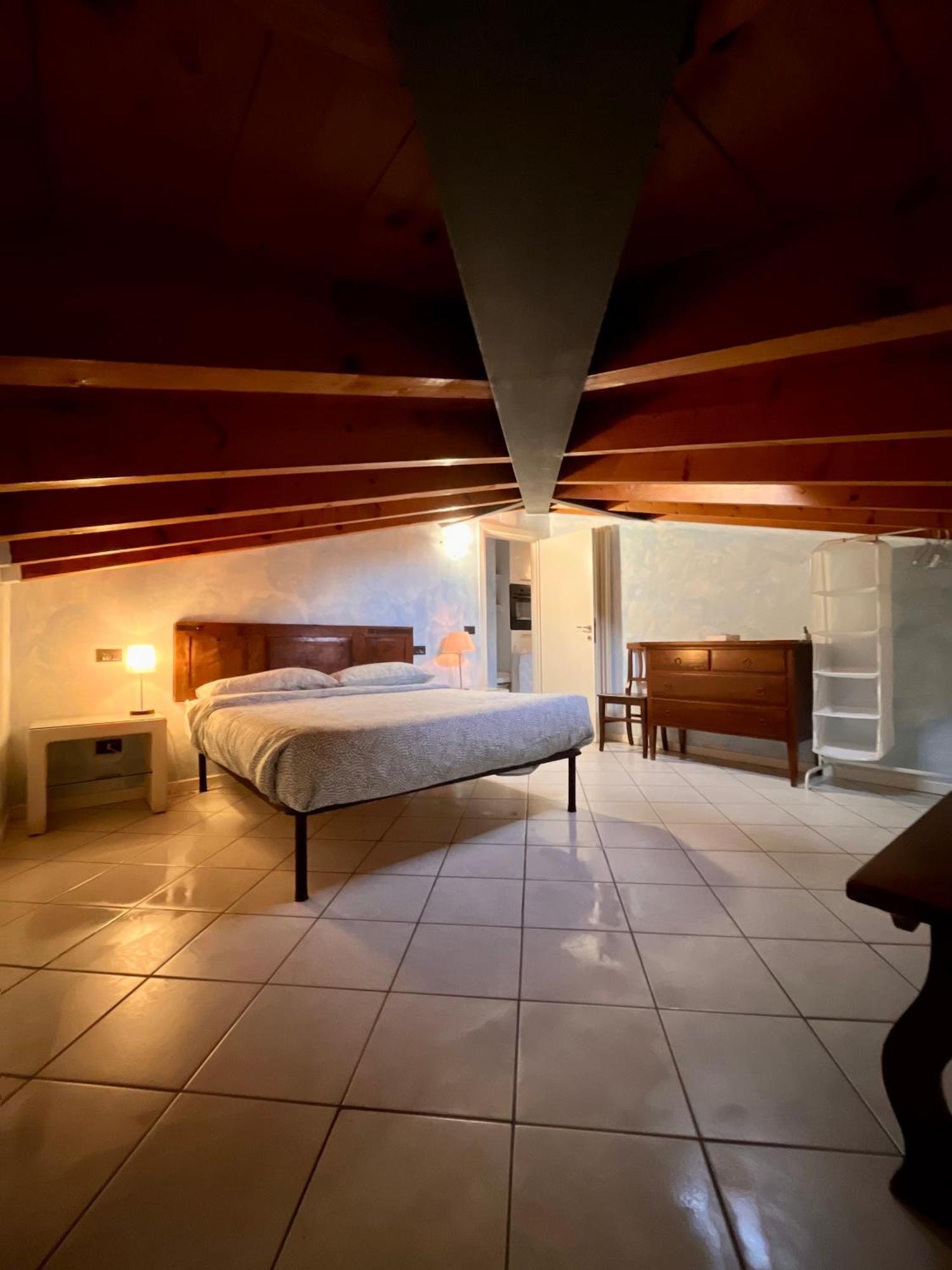 Appartamenti Villa Lina Ντεζεντσάνο ντελ Γκάρντα Εξωτερικό φωτογραφία