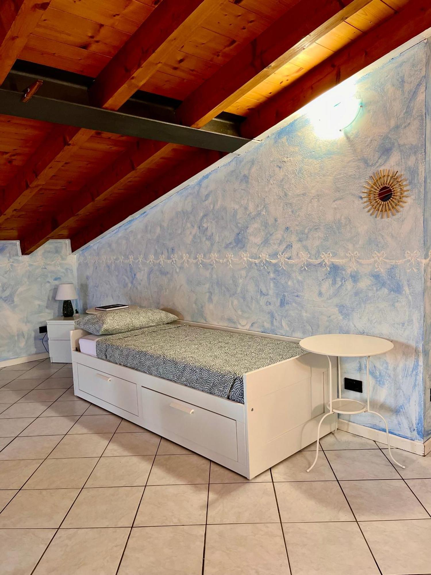 Appartamenti Villa Lina Ντεζεντσάνο ντελ Γκάρντα Εξωτερικό φωτογραφία