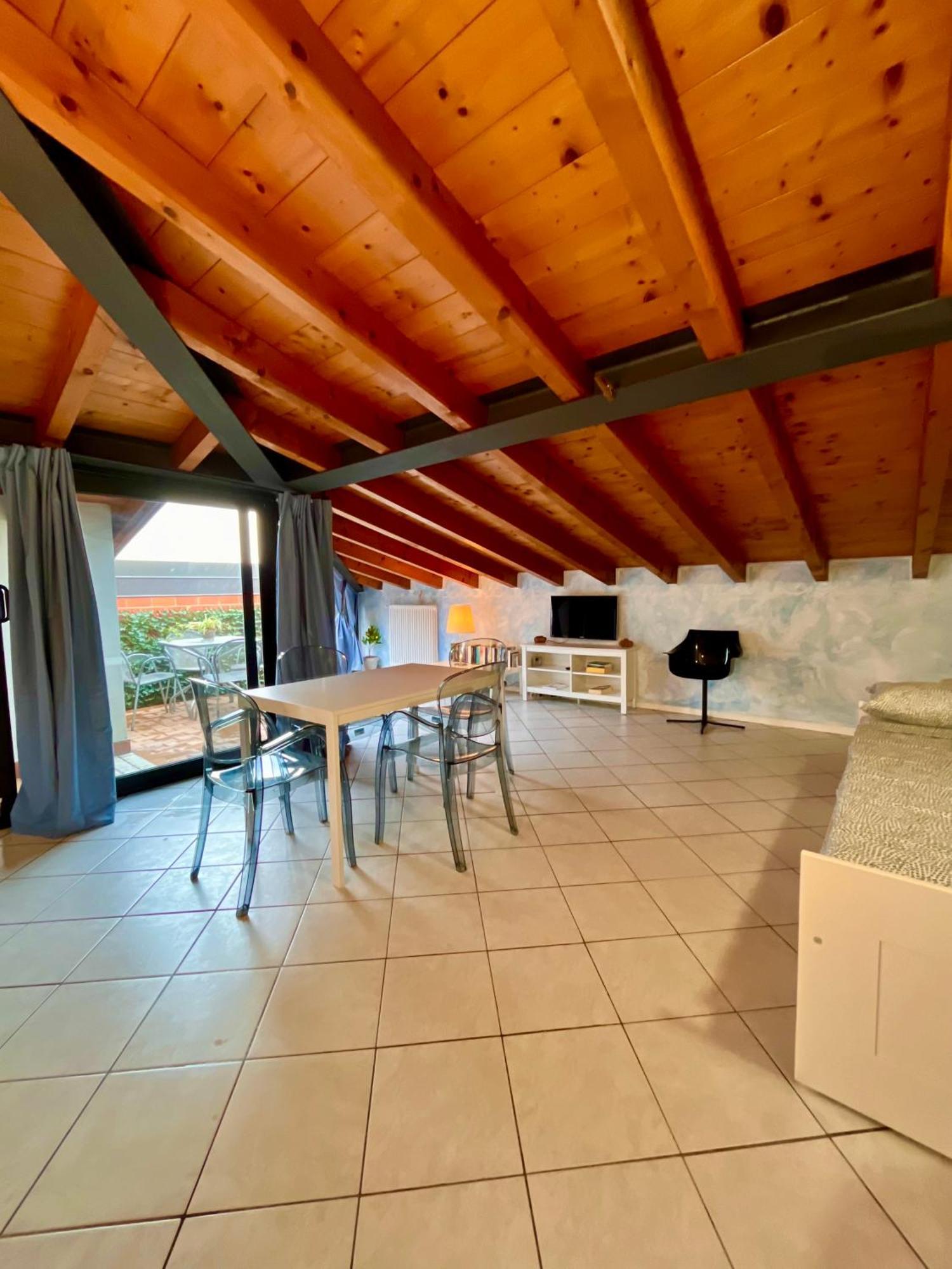 Appartamenti Villa Lina Ντεζεντσάνο ντελ Γκάρντα Εξωτερικό φωτογραφία