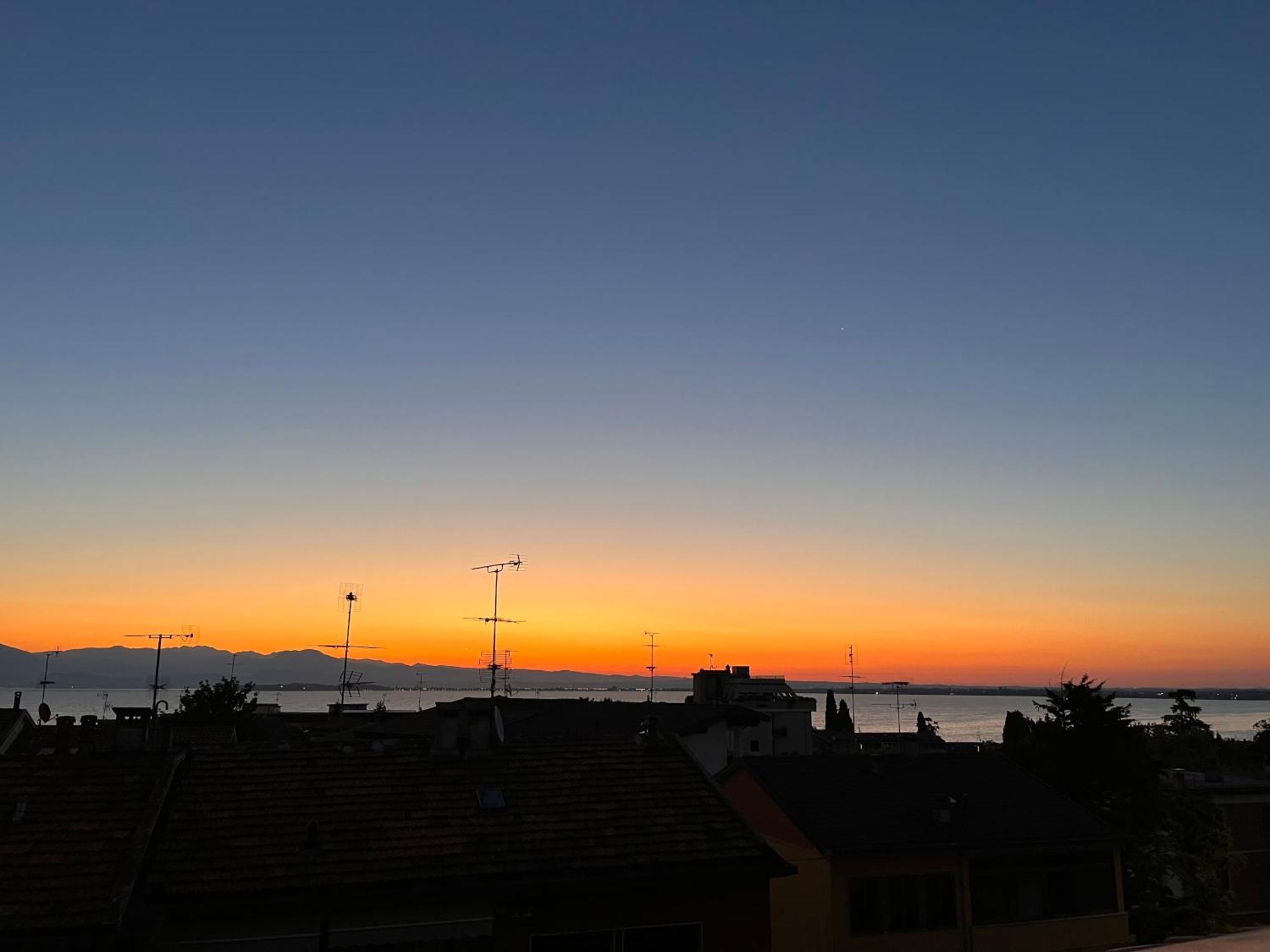 Appartamenti Villa Lina Ντεζεντσάνο ντελ Γκάρντα Εξωτερικό φωτογραφία